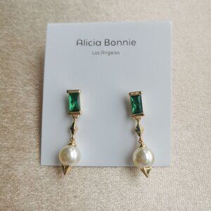 Alicia Bonnie Lunar Sheen Gold Green Drop Earrings New